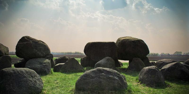 AI for Science：人工智能如何重塑新材料发现与气候预测的未来趋势