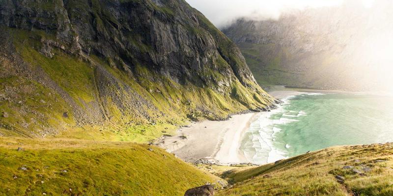从地球到太空：自动驾驶高精度地图的众包更新与动态孪生技术如何重塑未来