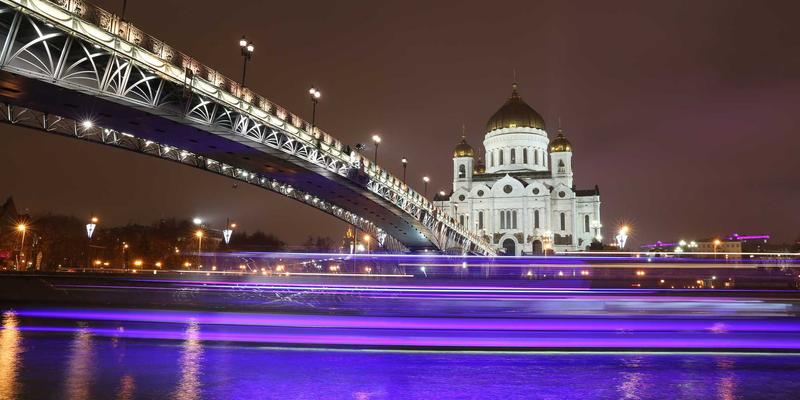 科技资讯 | 人工智能与未来趋势：碳中和背景下，绿色数据中心如何通过液冷技术与可再生能源融合破局